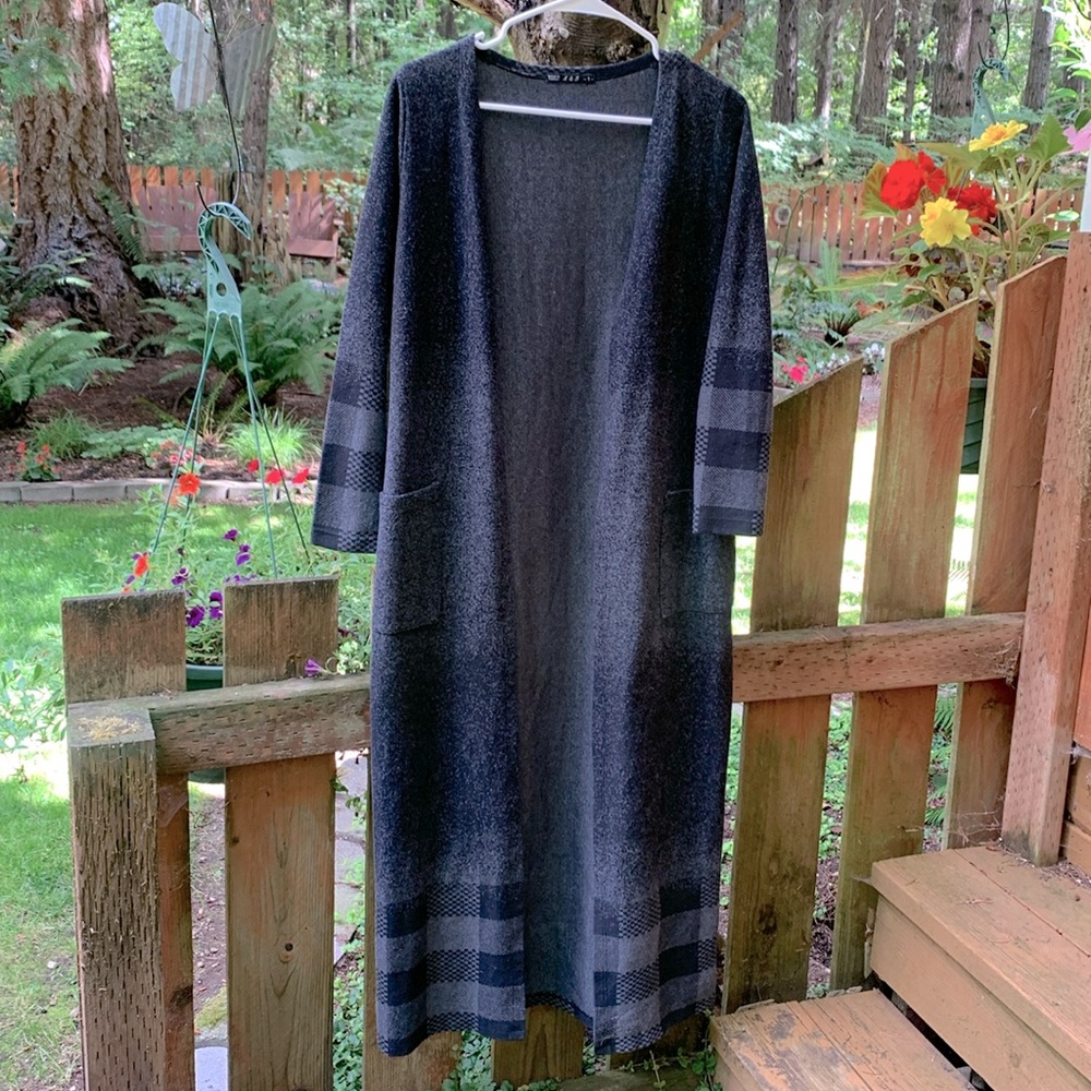 - N&B Maxi Long Sleeve Cardigan style Jacket